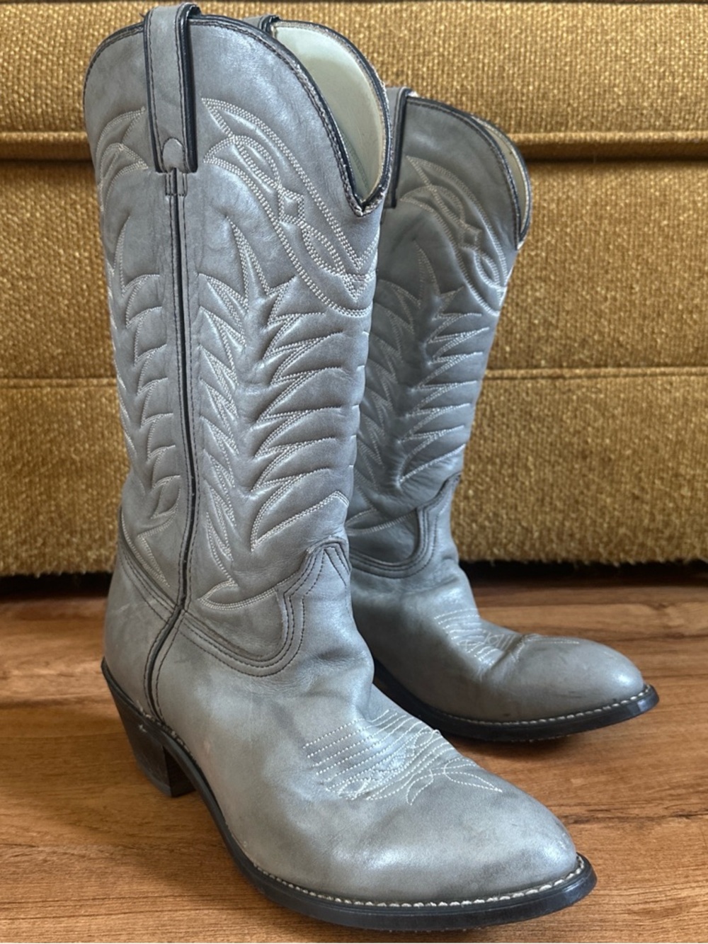 Vintage Durango Grey Leather Women’s Cowboy Boots